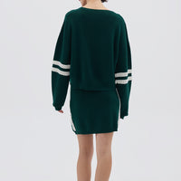 Ladies Wool Jumper in Emerald styled with tailored pants – modern and refined knitwear