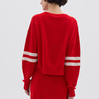 Ladies Wool Jumper in Red styled with jeans – modern and versatile knitwear