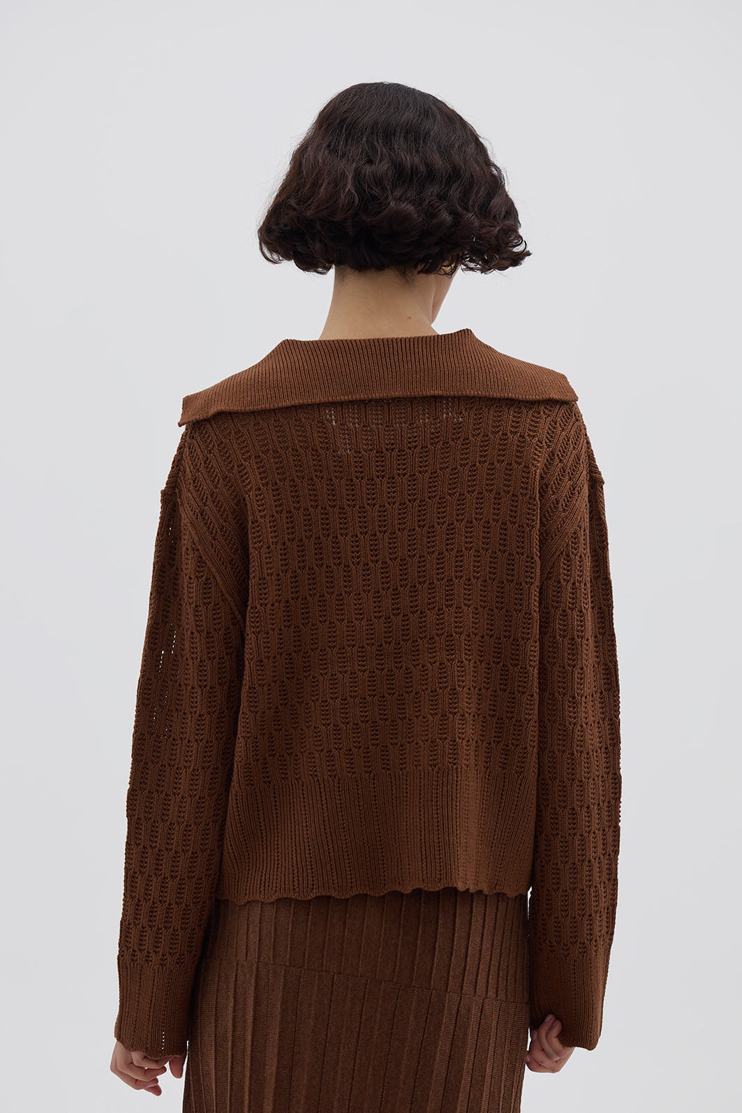 Ladies Wool Jumper in Brown styled with tailored pants – polished and cozy
