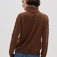 Ladies Wool Jumper in Walnut styled with denim – warm and timeless knitwear