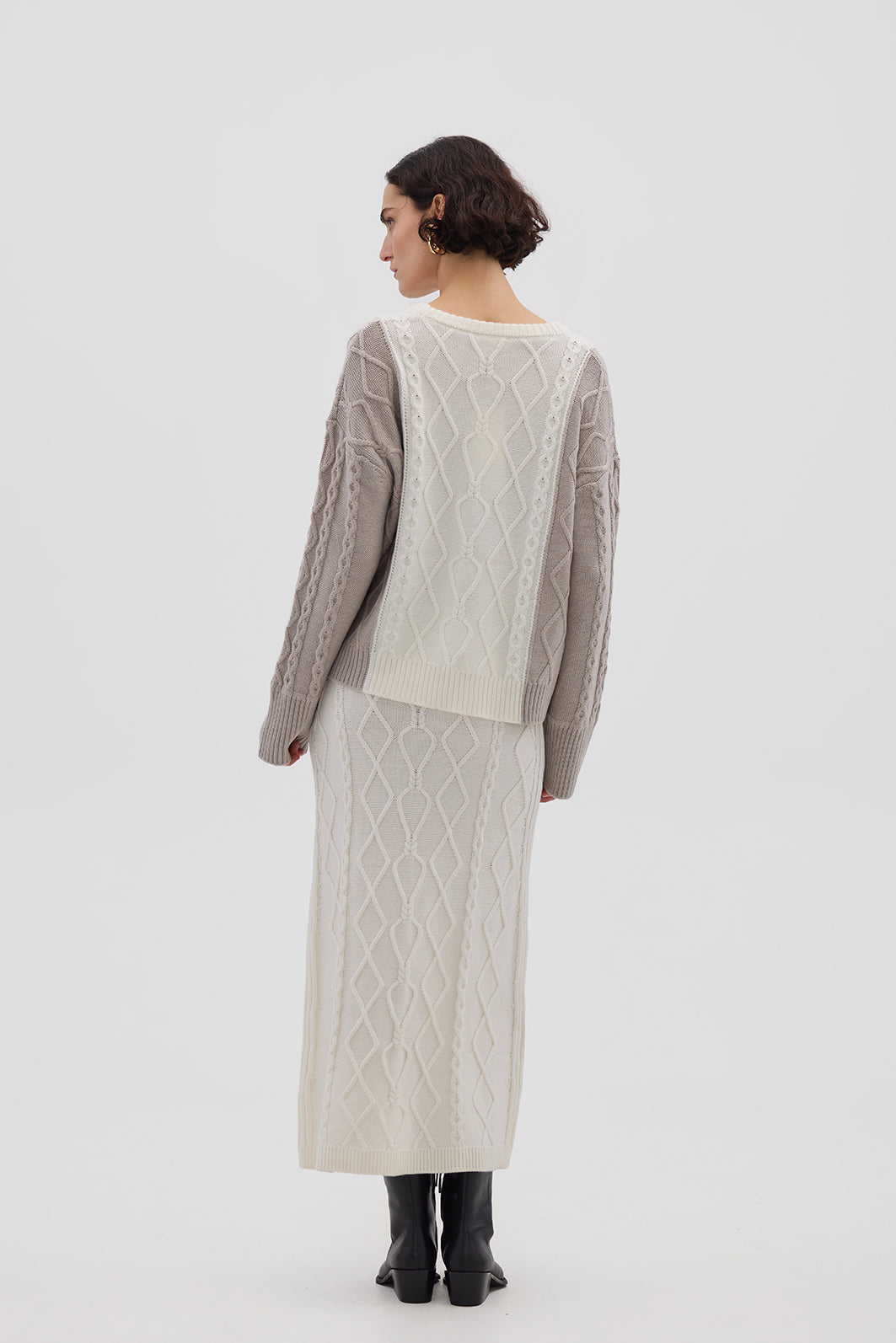 Ladies Wool Jumper in Oat Melange – classic relaxed fit with ribbed hem and cuffs