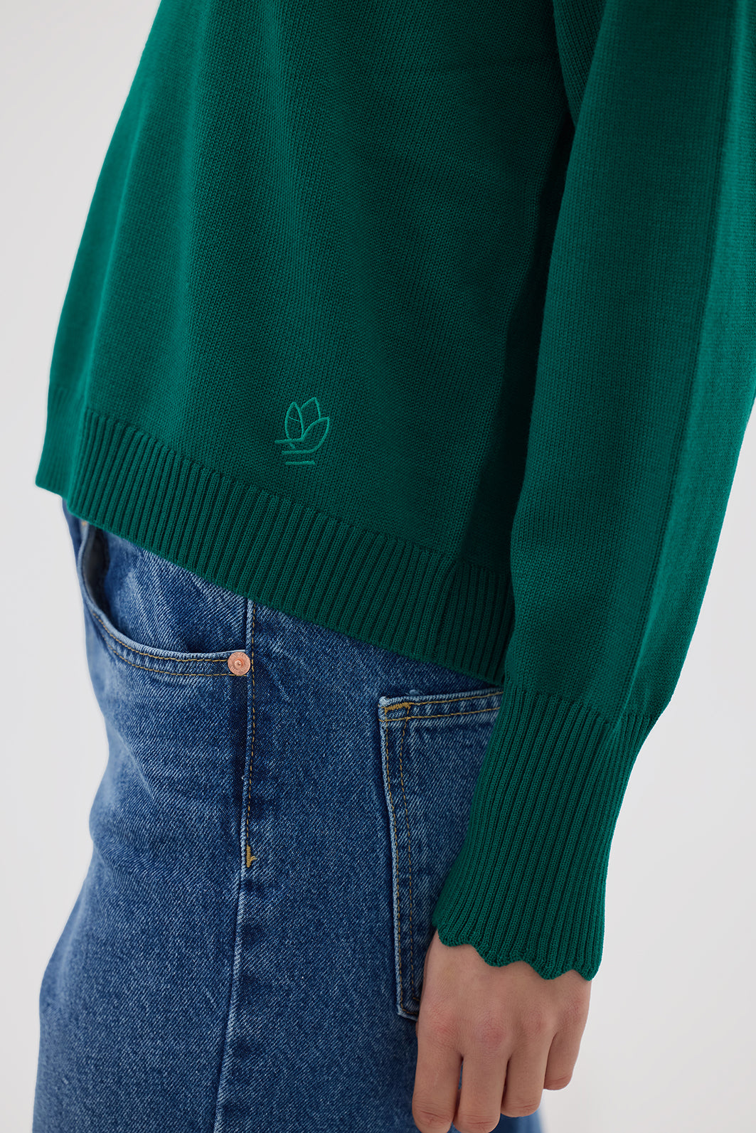 Ladies Wool Sweater in Emerald – a timeless and cozy Merino wool jumper