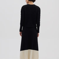 Ladies Midi Wool Skirt in Black styled with knitwear – sophisticated and timeless