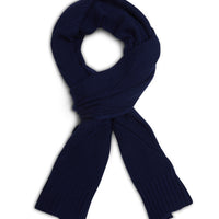 Navy-colored wool scarf in luxurious merino wool with a classic cable knit pattern.