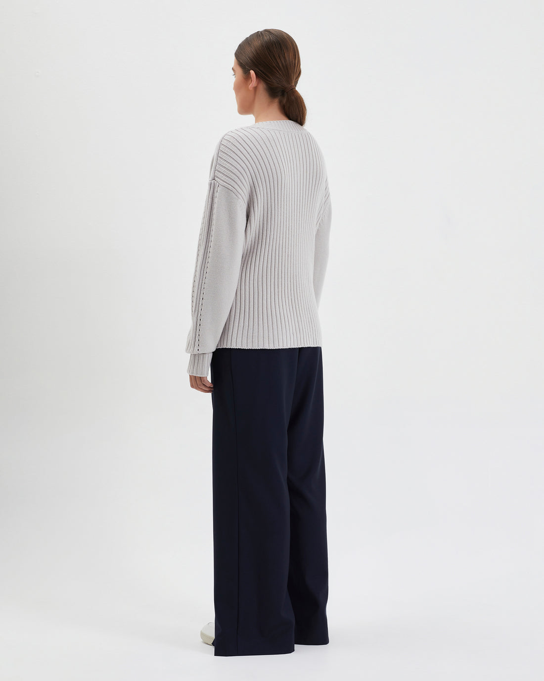 Back view of merino wool sweater paris pointelle.