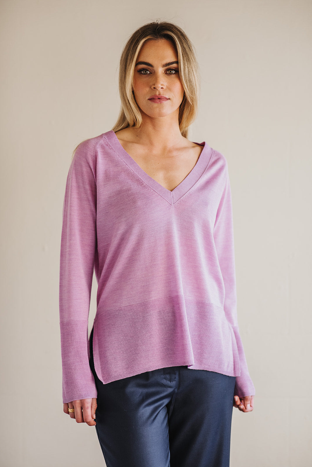 ROXBY V NECK WOOL SWEATER