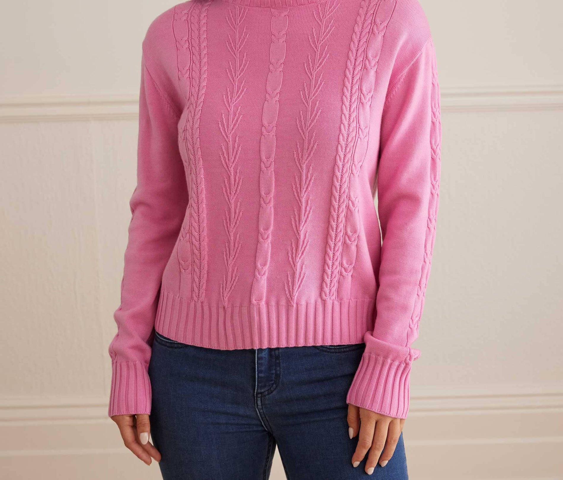 Women’s Knitwear: Find the Perfect Fit for Your Style