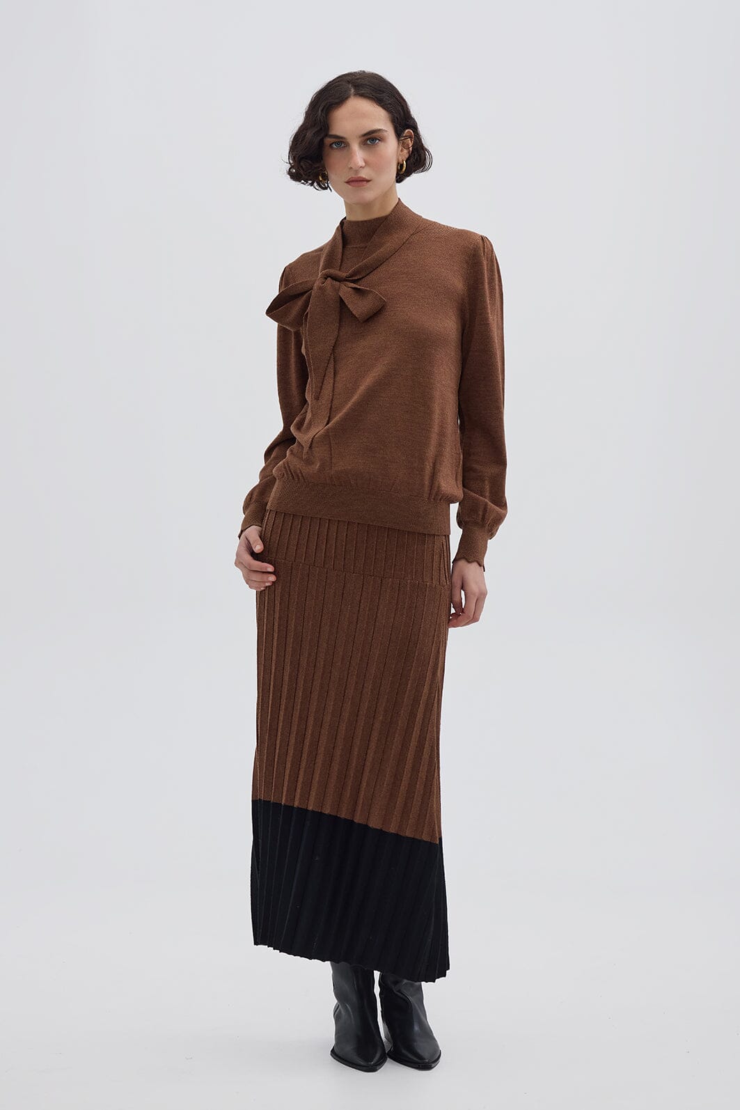 Jacqueline Bow Sweater Knitwear Iris and Wool 