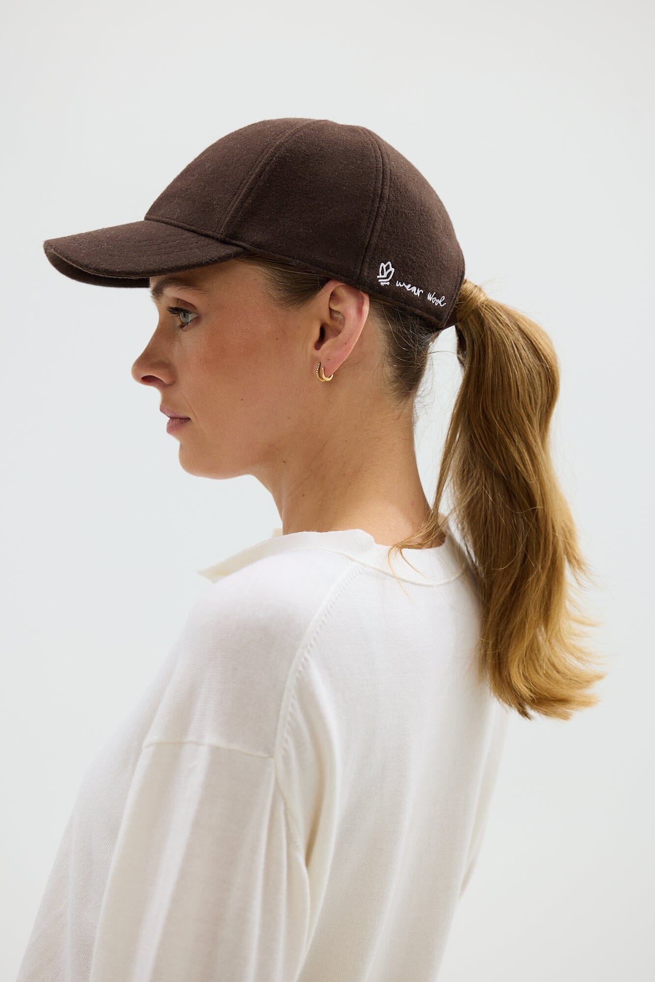 Chocolate Brown Cap for Women – Warm, Stylish & Lightweight Winter Hat