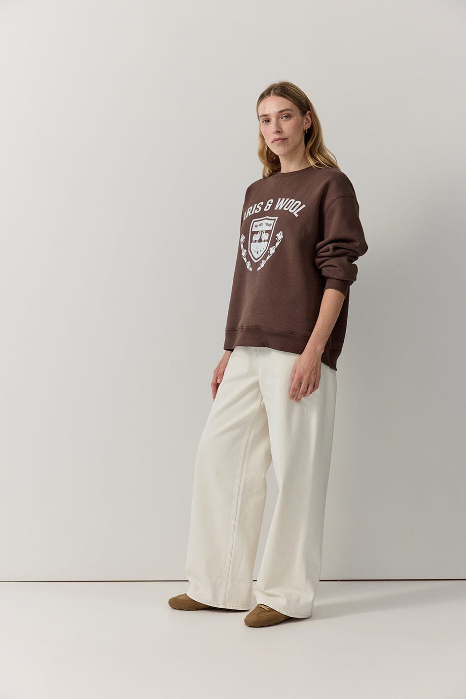 Logo Emblem Sweatshirt Knitwear Iris and Wool 