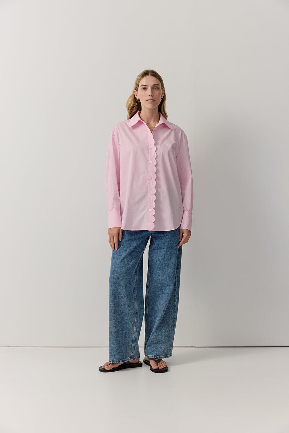 Poplin Scallop Edge Shirt Shirts & Tops Iris and Wool 