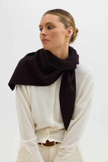 TRIANGLE SCARF