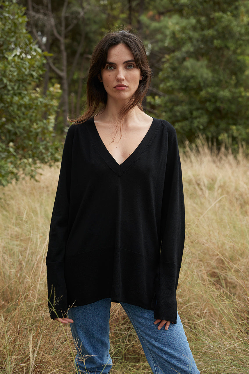 ROXBY V NECK WOOL SWEATER